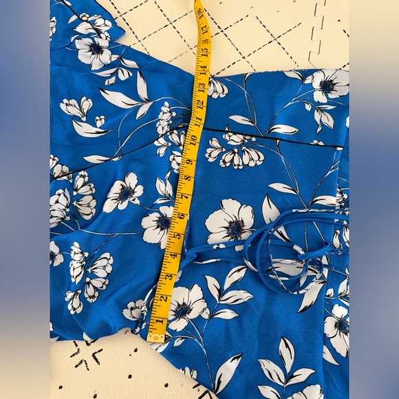 White House Black Market Satin Floral Print Faux Wrap Midi Dress Lined size 0 - Picture 11 of 12